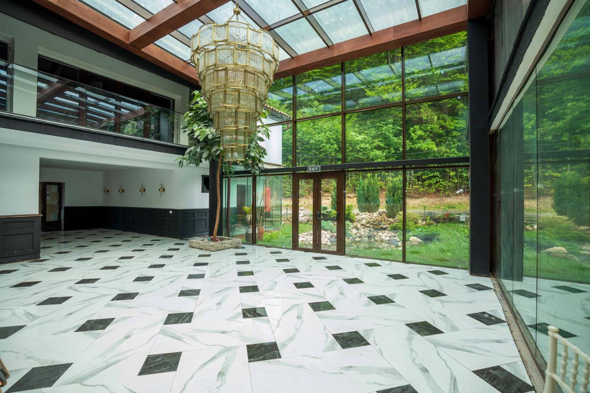 Marabou Resort 브라쇼브 외부 사진