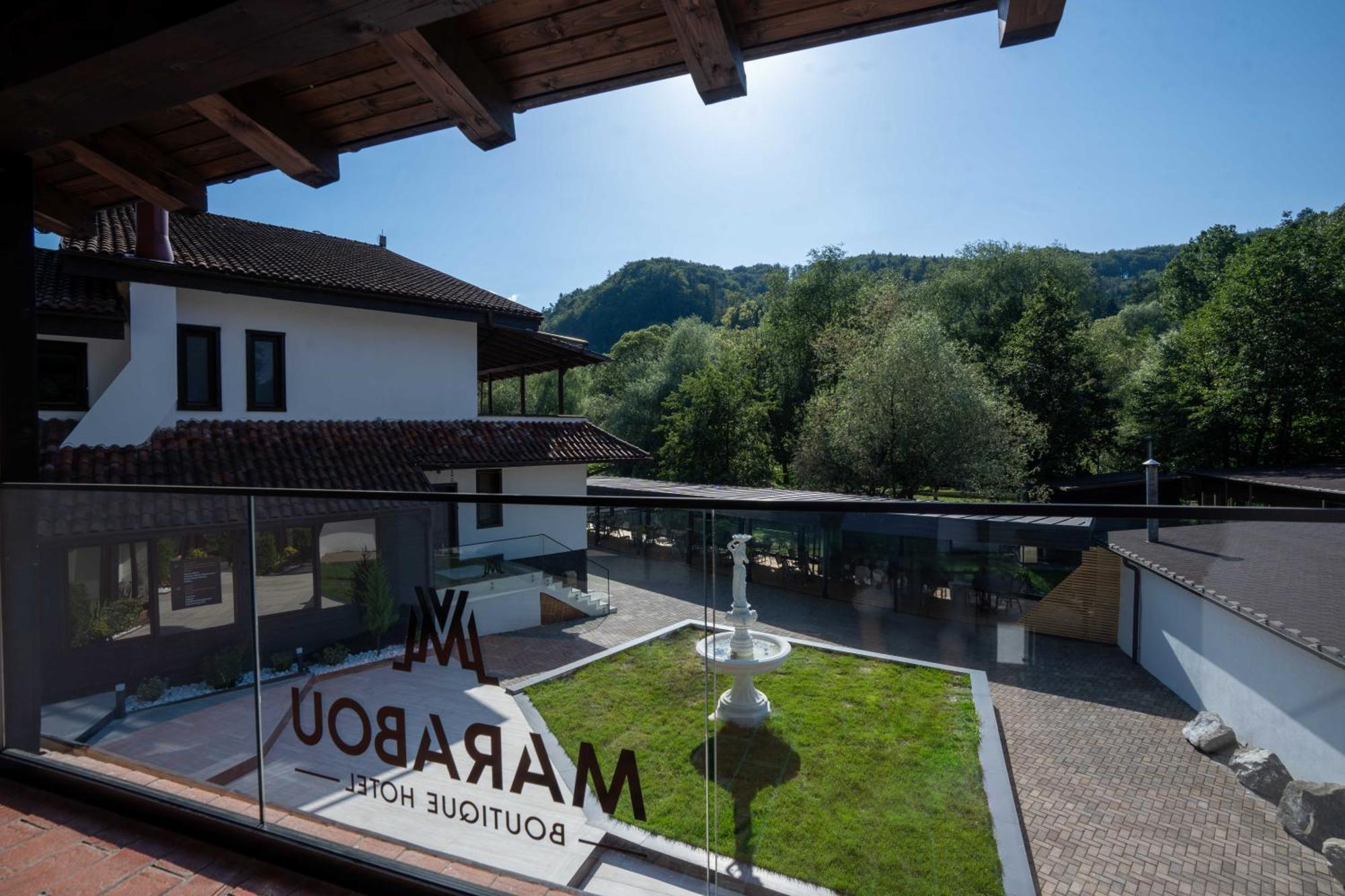 Marabou Resort 브라쇼브 외부 사진