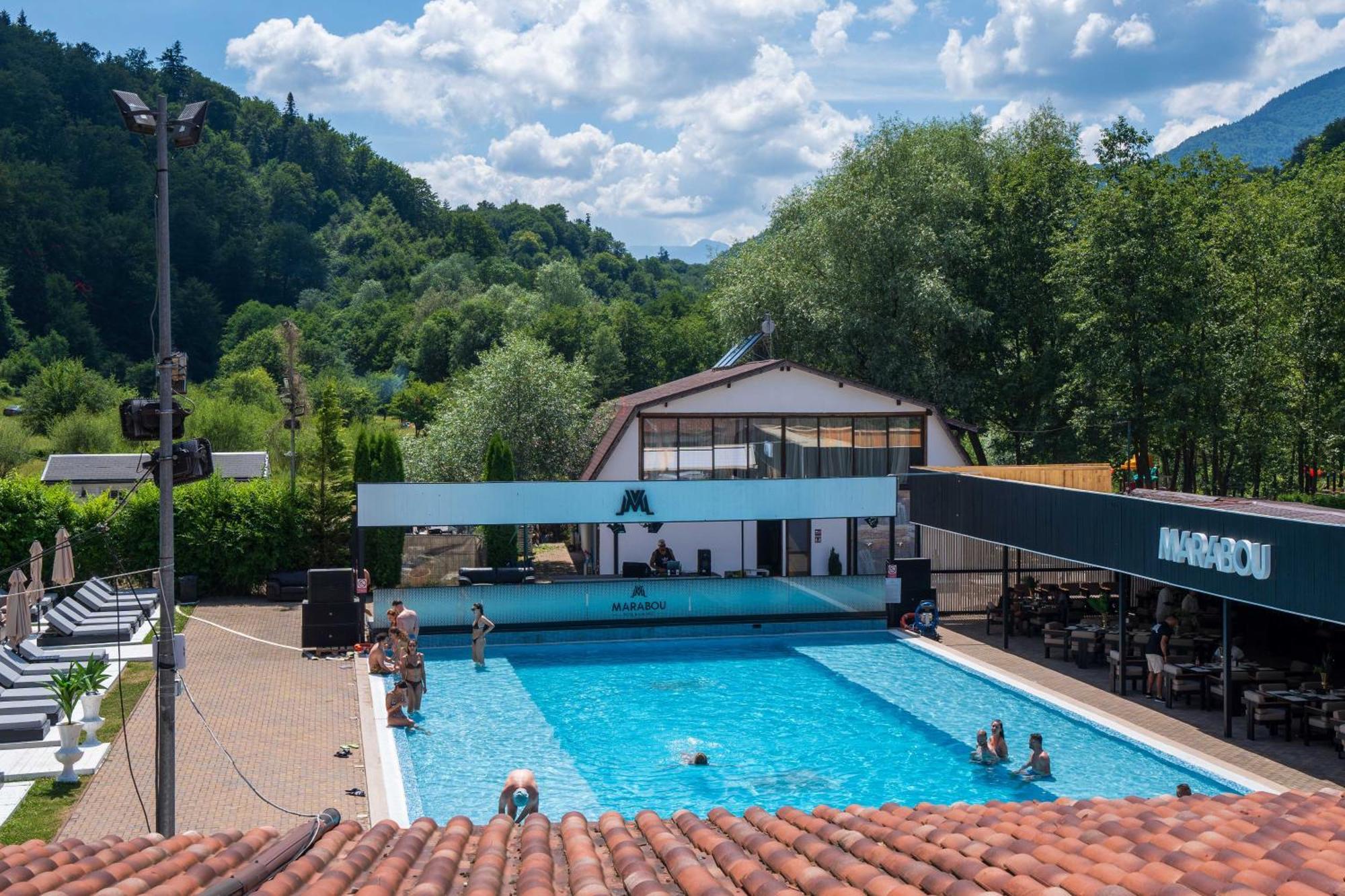 Marabou Resort 브라쇼브 외부 사진