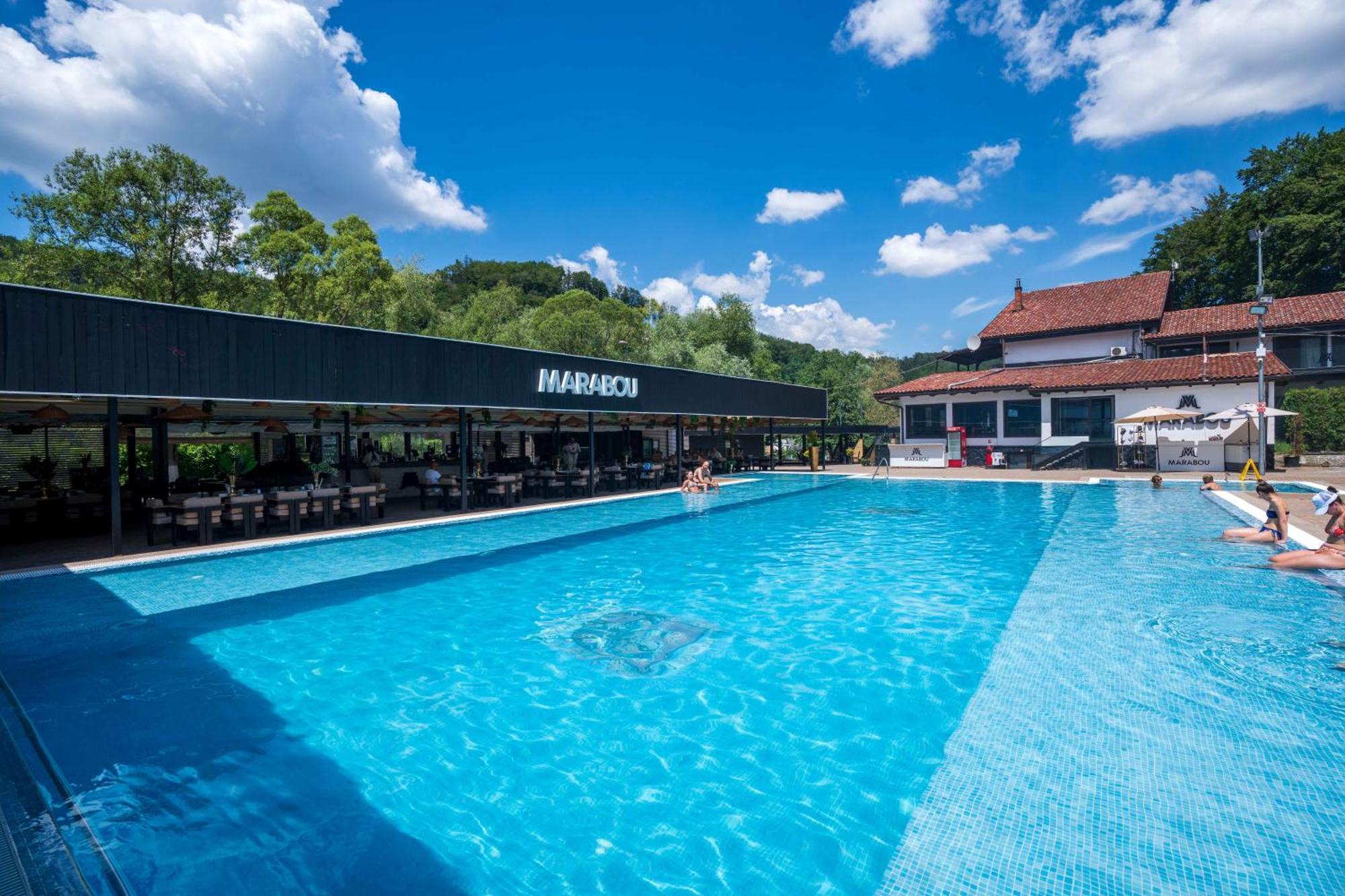 Marabou Resort 브라쇼브 외부 사진