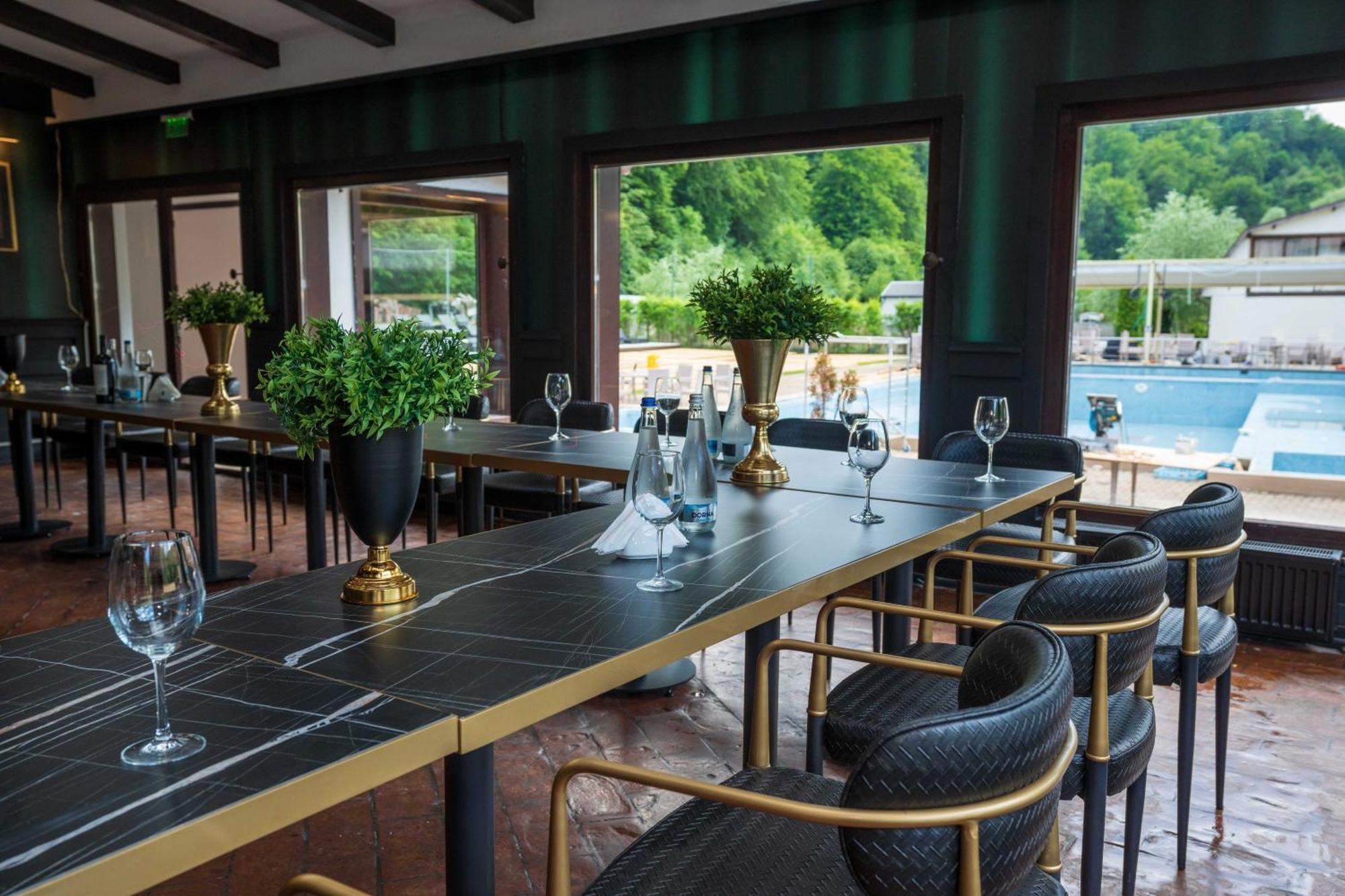 Marabou Resort 브라쇼브 외부 사진